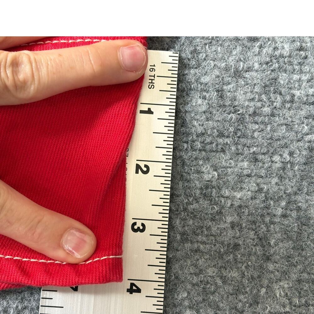 Levi’s Premium 80s Mom Shorts Size 26 Red Button Fly High Rise 4" Inseam - Picture 10 of 10